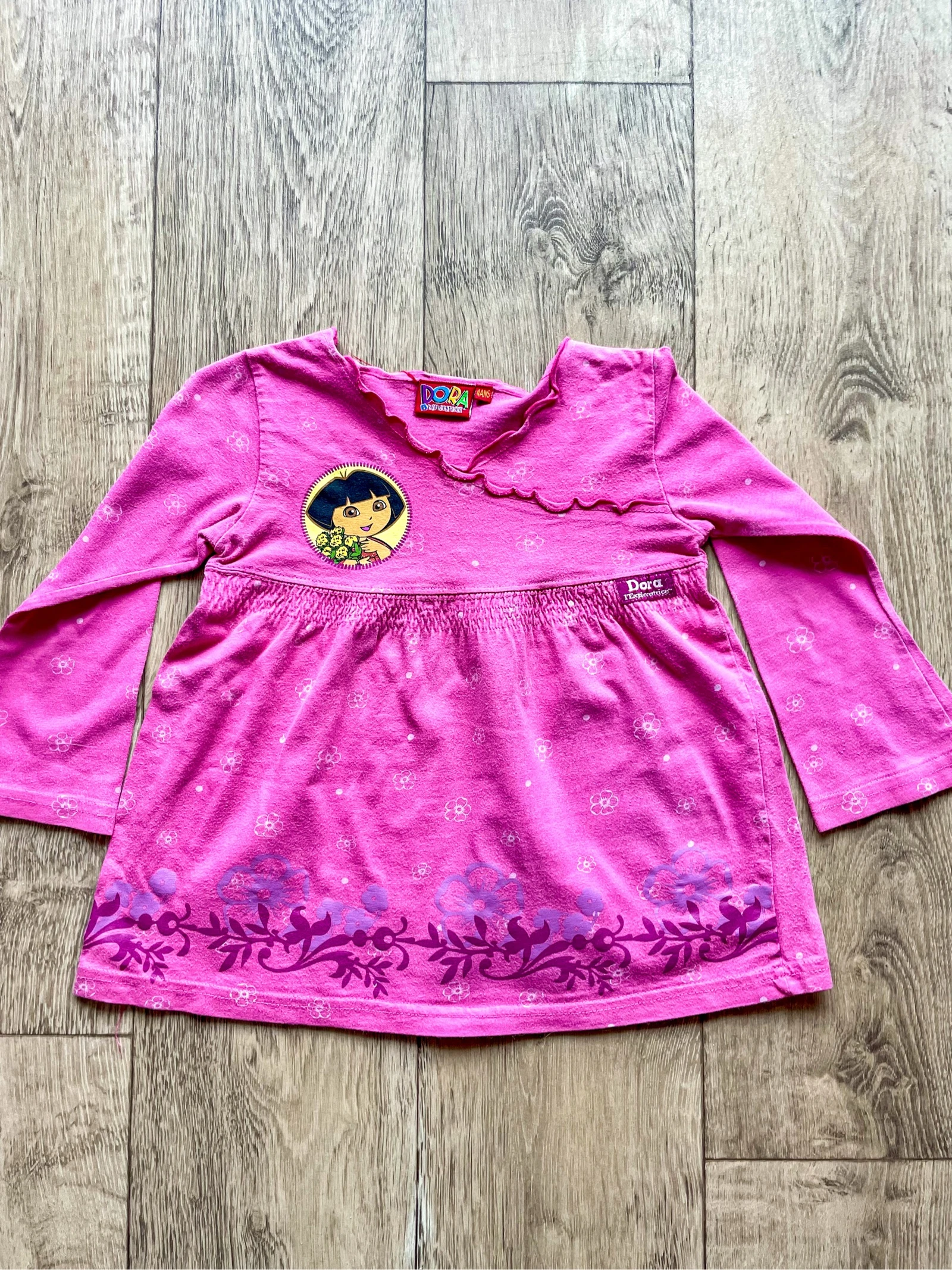 T-shirt Dora l’exploratrice taille 4 ans 